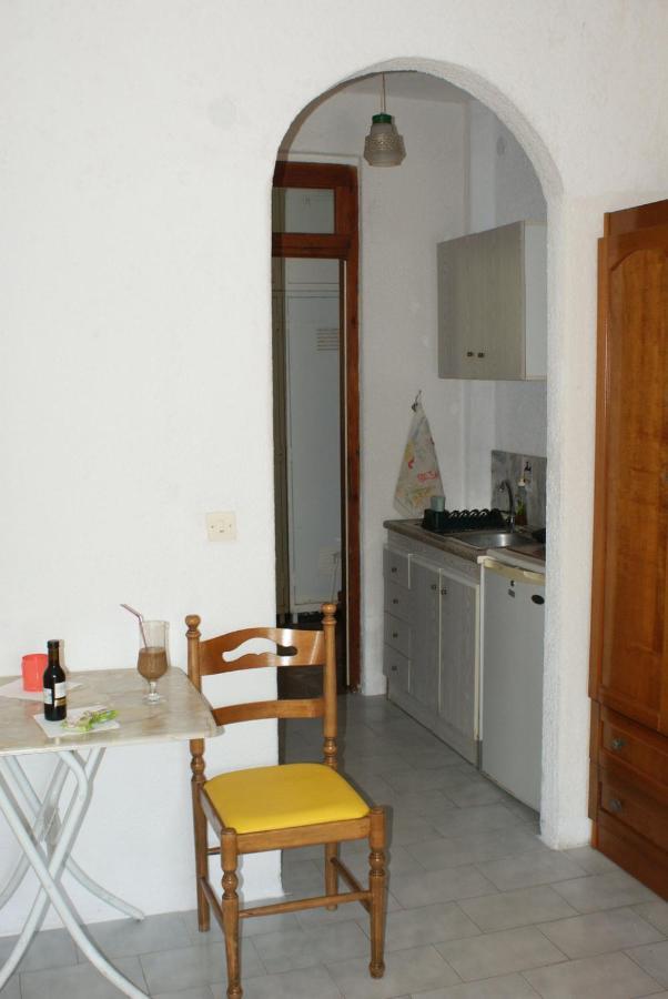 Hotel Agni -Enoikiazomena Diamerizmata Kallithea  Zewnętrze zdjęcie